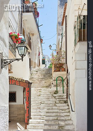 
                Treppe, Apulien, Vieste                   