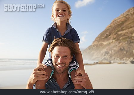 
                Vater, Sohn, Strandurlaub                   