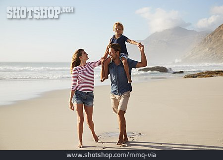 
                Strandspaziergang, Familie, Sommerurlaub                   