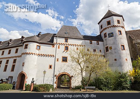 
                Oberburg, Schloss Von Der Leyen, Vorburg                   