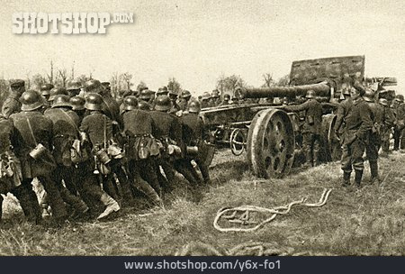 
                Erster Weltkrieg, Flachbahngeschütz                   