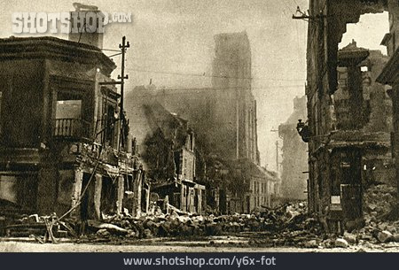 
                Zerstörung, Erster Weltkrieg, Soissons                   