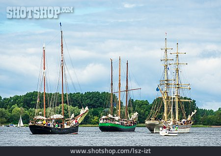 
                Rostock, Hanse Sail                   