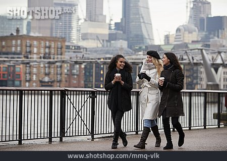 
                Spaziergang, London, Freundinnen                   