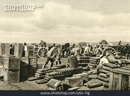 
                Erster Weltkrieg, Ostfront, Munitionsdepot                   