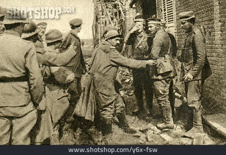 
                Erster Weltkrieg, Französische Soldaten, Deutsche Kriegsgefangene                   