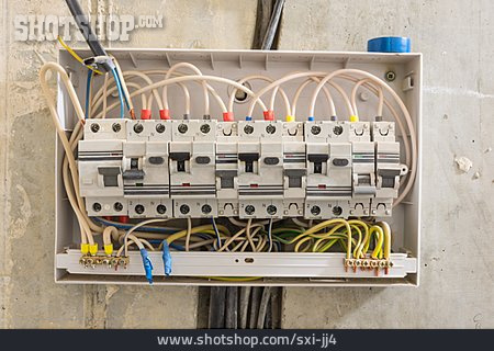 Schalter Sicherung Stromkasten, Lizenzfreies Bild sxi-jj4