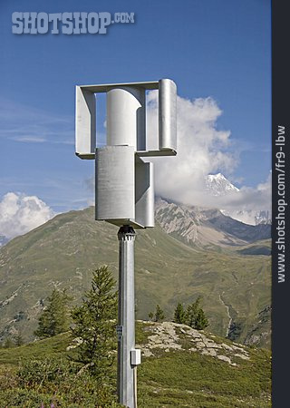 
                Windenergie, Windrad, Aostatal, Stromgewinnung                   