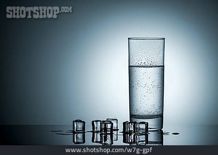 
                Wasser, Eiswürfel, Trinkwasser                   