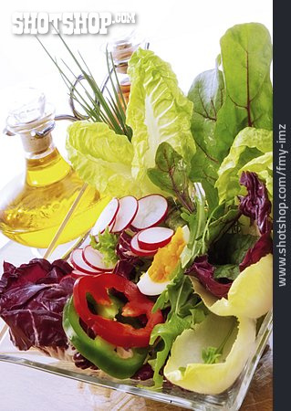 
                Gesunde Ernährung, Gemischter Salat, Rohkost                   