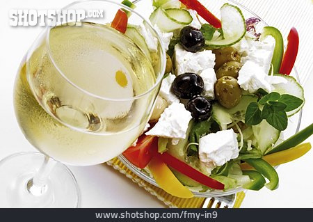 
                Griechischer Salat, Vorspeise, Weißwein                   