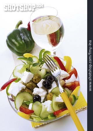 
                Griechischer Salat, Vorspeise, Weißwein                   