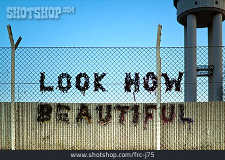 
                Optimismus, Streetart, Beautiful, Tempelhofer Feld, Look How Beautiful                   