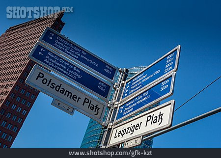 
                Berlin, Potsdamer Platz                   
