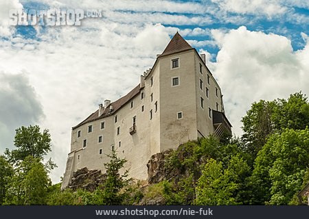
                Schloss Karlstein                   