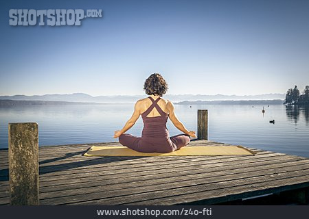 
                Entspannung, Meditation, Hatha Yoga                   