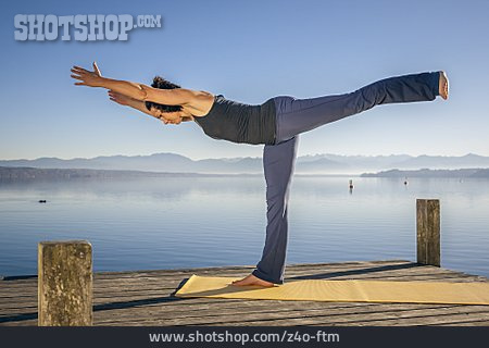 
                Yoga, Gleichgewicht, Yogaübung, Kriegers 3                   