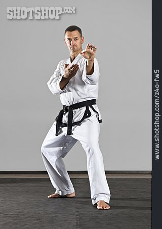 
                Kampfsport, Karate, Taekwondo                   