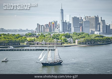 
                Segelboot, Manhattan, New York City                   