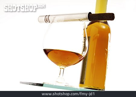 
                Cognac, Zigarre, Genussmittel                   