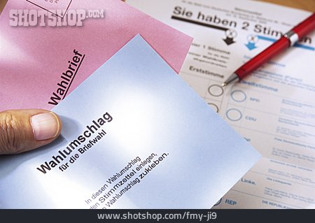 
                Briefwahl, Stimmzettel, Stimmrecht, Wahlbrief                   