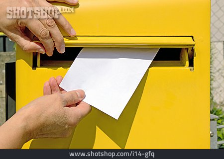 
                Briefkasten, Einwerfen, Postbriefkasten                   