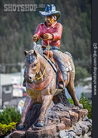 
                Statue, Cowboy, Williams Lake                   