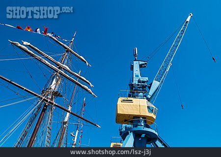 
                Segelschiff, Hafenkran                   