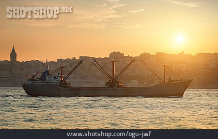 
                Schiff, Bosporus, Istanbul                   