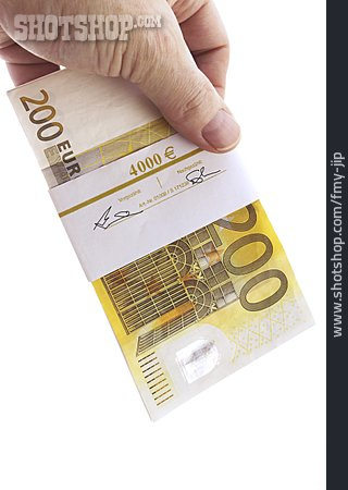 
                Geldbündel, 200 Euro                   