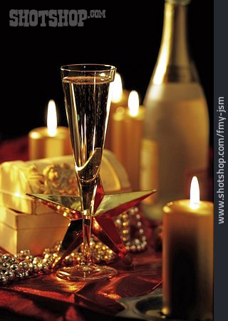 
                Weihnachten, Sektglas, Kerzenschein, Festlich                   