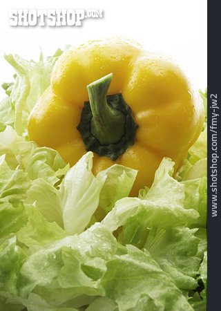 
                Grüner Salat, Gelbe Paprika                   