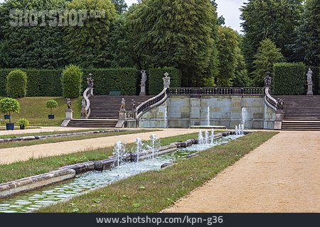 
                Springbrunnen, Wasserspiele, Barockgarten Großsedlitz                   