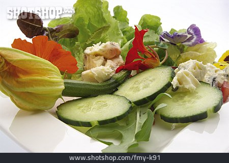 
                Salat, Zucchiniblüte                   