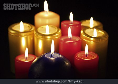 
                Kerze, Kerzenlicht, Kerzenschein                   