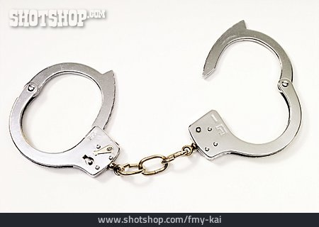 
                Handschellen, Straftat, Verhaftung                   