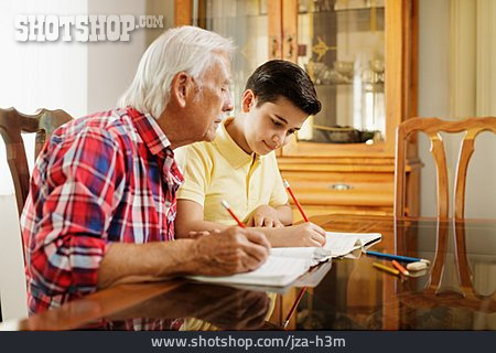 
                Enkel, Großvater, Hausaufgaben                   