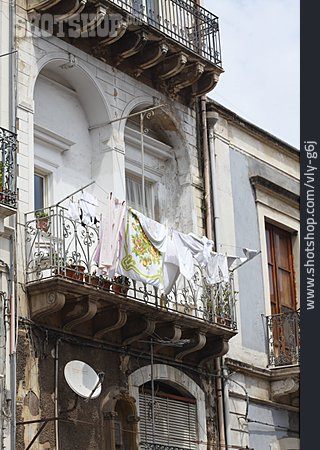 
                Wohnhaus, Balkon, Catania                   