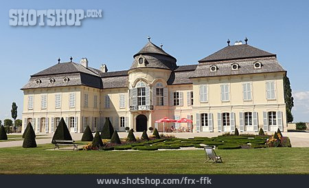
                Schloss Niederweiden                   