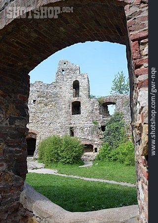 
                Burgruine, Burg Staufen                   