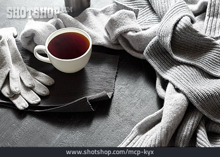 
                Winterzeit, Tee, Aufwärmen                   