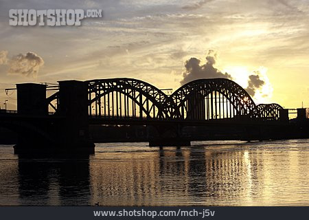 
                Köln, Südbrücke                   