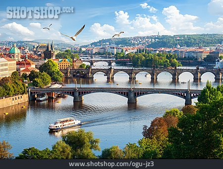 
                Brücken, Prag, Moldau                   
