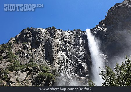 
                Yosemite Valley, Bridalveil Fall                   