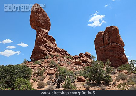 
                Balanced Rock, Arches Nationalpark                   
