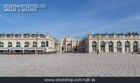 
                Nancy, Place Stanislas, Arc Héré                   