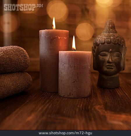 
                Stillleben, Kerzenschein, Buddha                   