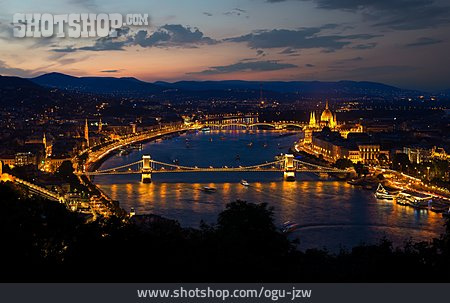 
                Brücken, Donau, Budapest                   