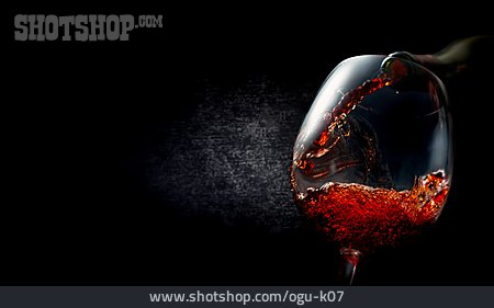 
                Wein, Rotwein, Einschenken                   