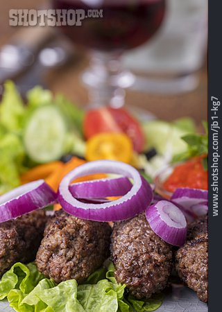 
                Türkische Küche, Fleischröllchen, Köfte                   